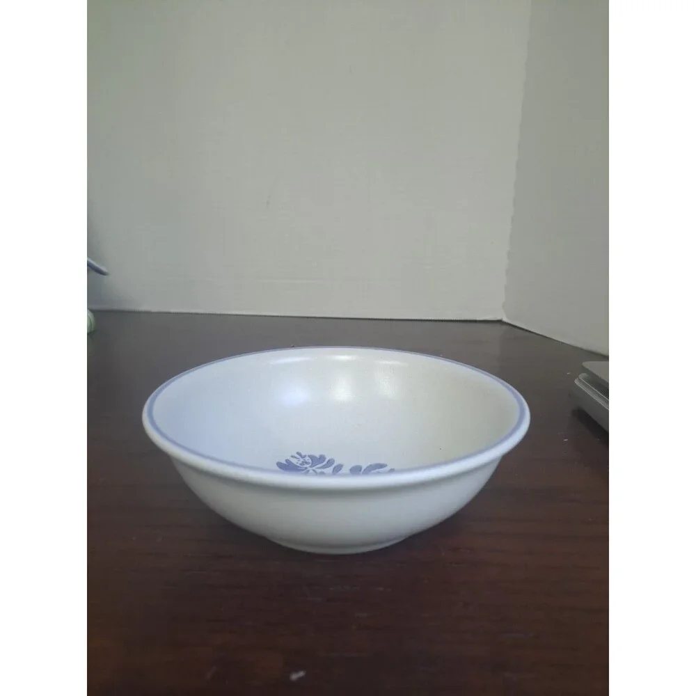 Vintage Pfalzgraff Yorktowne Blue And White Floral Stoneware 6inch Bowl